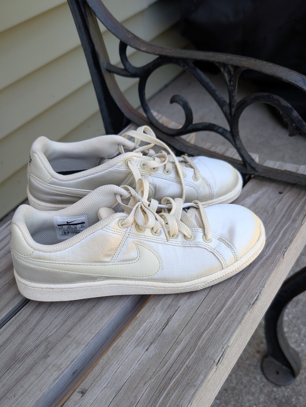 Nike Women's Court Royale SE Sneakers Size 7